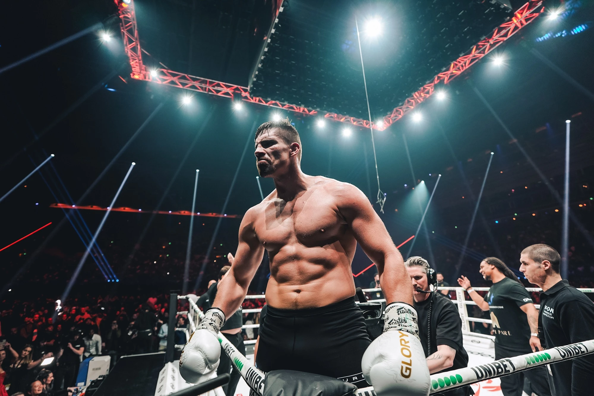 Hand-Picked Mentor: Why Rico Verhoeven trusted Peter Fury for his boxing debut